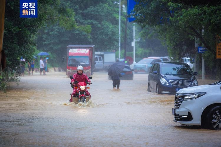 粤多地持续强降雨 广州1小时最大降雨量达96.9毫米