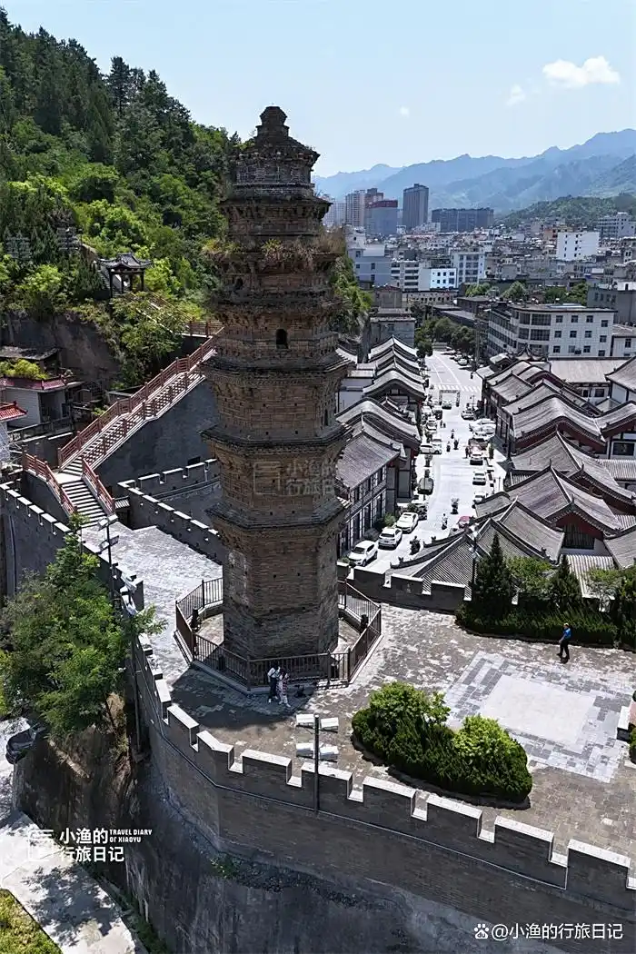 陕南传奇千年古塔，与大雁塔同年修建，为镇压母猪精九层变六层半