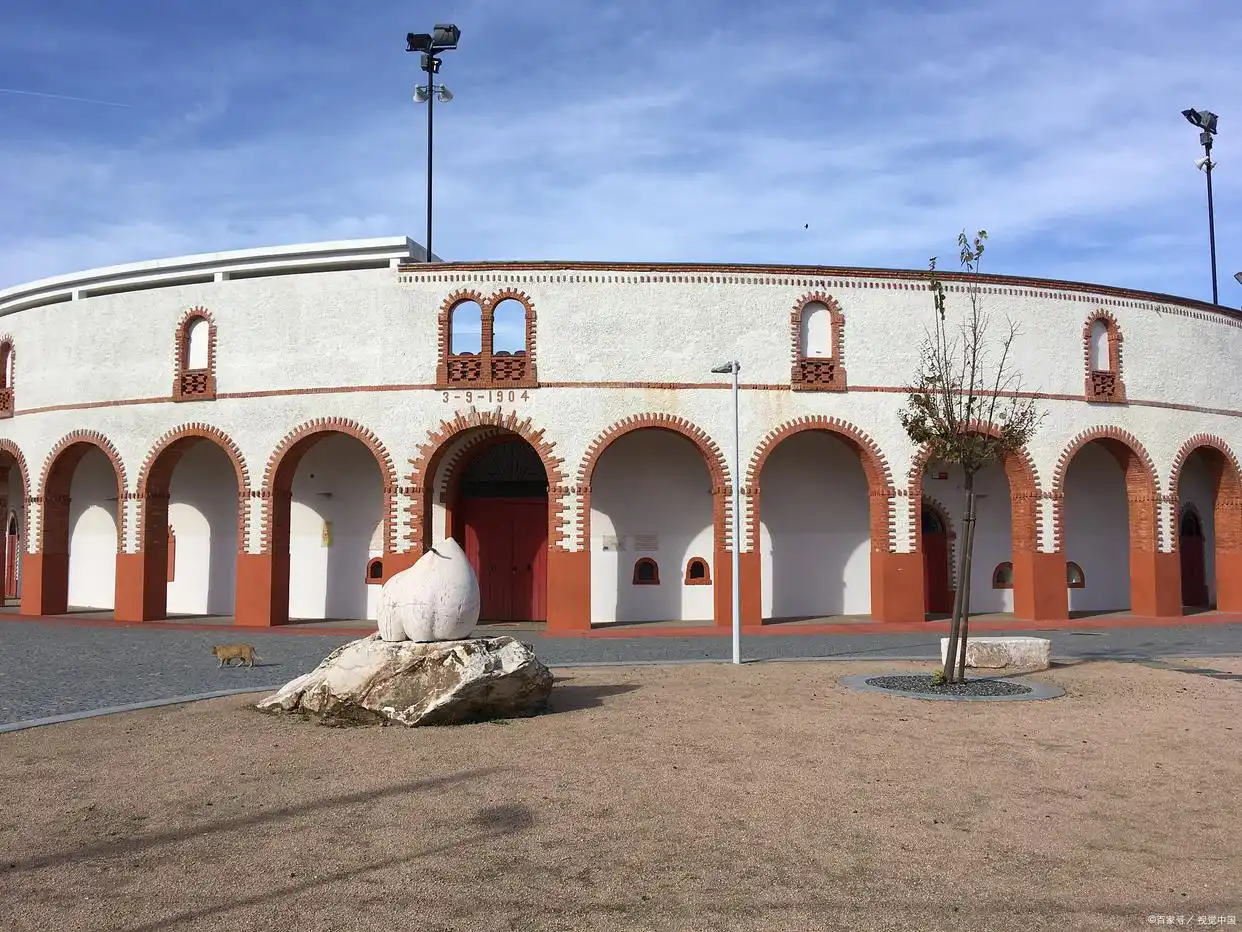 摩洛哥马拉喀什：探秘市集迷宫和撒哈拉的边缘