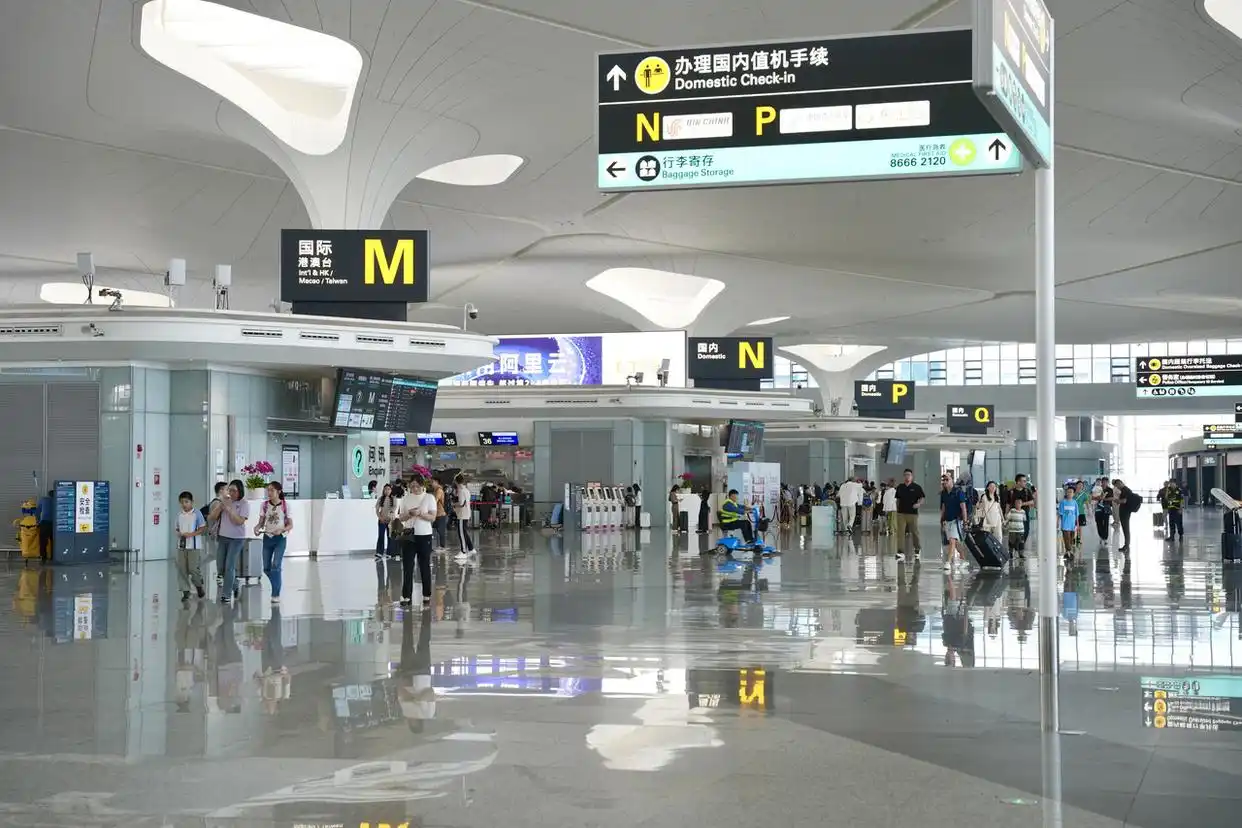 有人已经开始“错峰”出境游！杭州空港口岸迎来出入境客流高峰