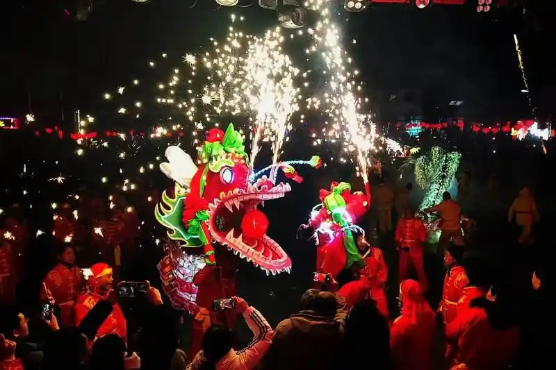 国庆假期，石景山游乐园将首次推出“平城纸龙”非遗表演