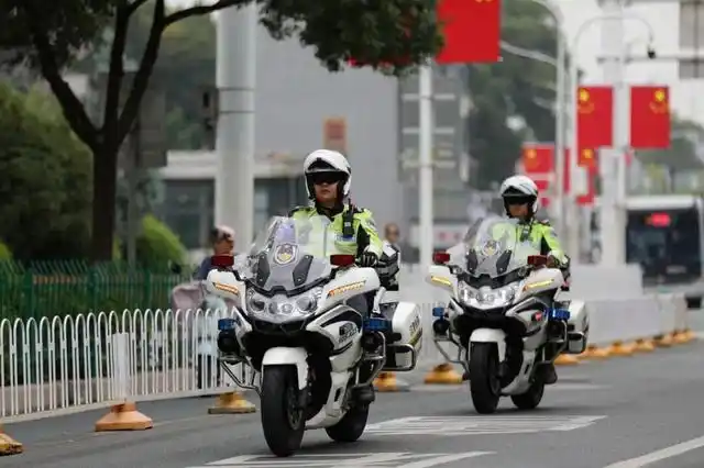 武汉公安启动高等级勤务 全力守护国庆中秋社会平安