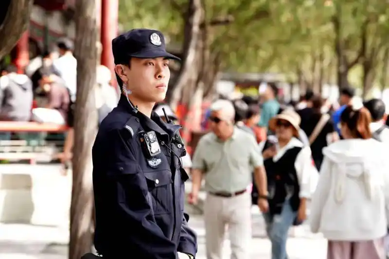 节日值守热门景点 北京海淀警方全力守护平安游园