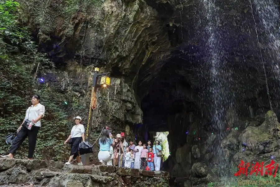 特色景点引客来