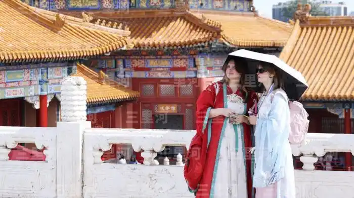 出入境游双向火爆 中国与世界的“假期约会”