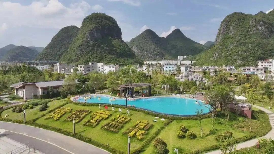 紫云：双节近郊游受热捧 温泉民宿人气旺