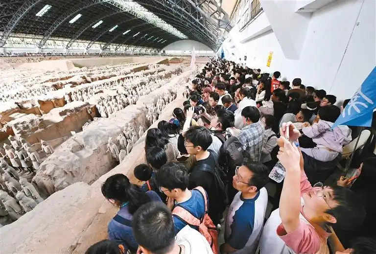 “小团游”“单项游”“同龄团”等新式玩法兴起 年轻人为何重新爱上跟团游？