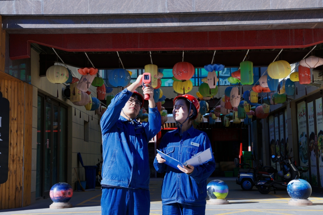 丝路印记引客来 文旅市场“电”守护