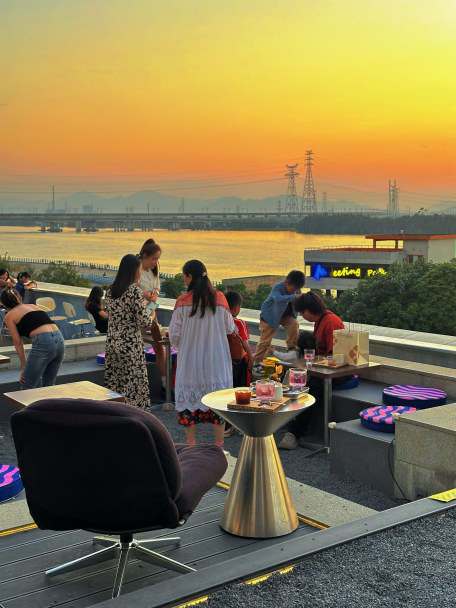 约学社伴游上风光秀丽的观景台！焦虑全被江风吹跑了😭